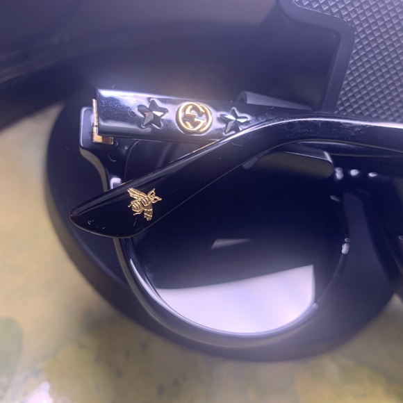 Gucci Glasses - Picture 6 of 8